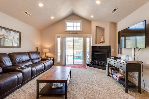 A Place away from the Pace image 1