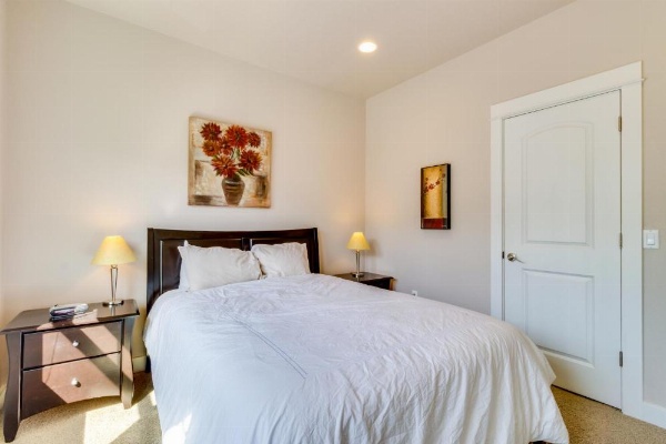 A Place away from the Pace image 17