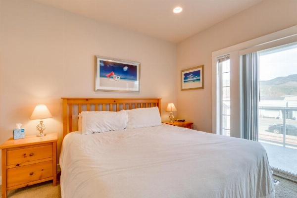 A Place away from the Pace image 19